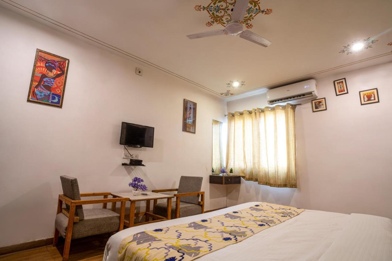 Tripli Hotels Arunoday Palace Udaipur Eksteriør bilde