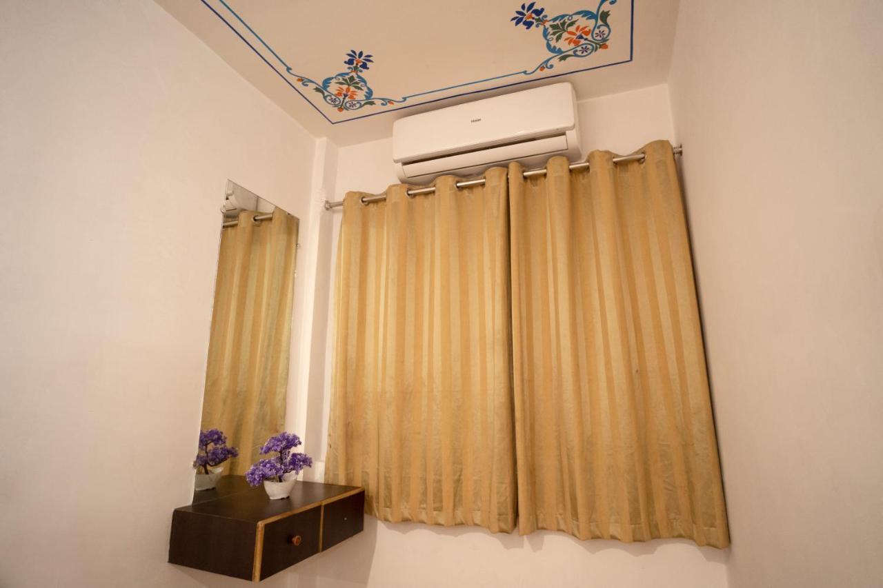 Tripli Hotels Arunoday Palace Udaipur Eksteriør bilde