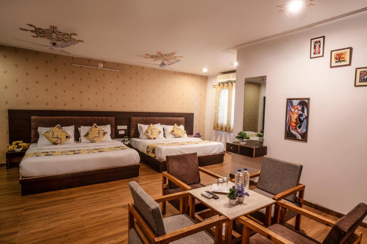 Tripli Hotels Arunoday Palace Udaipur Eksteriør bilde